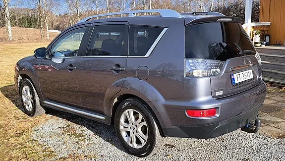 Mitsubishi Outlander 2011 photo 3