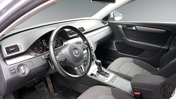 Volkswagen Passat 2011 photo 5