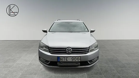Volkswagen Passat 2011 photo 2