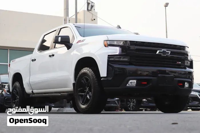 Chevrolet Silverado 2021 photo 2