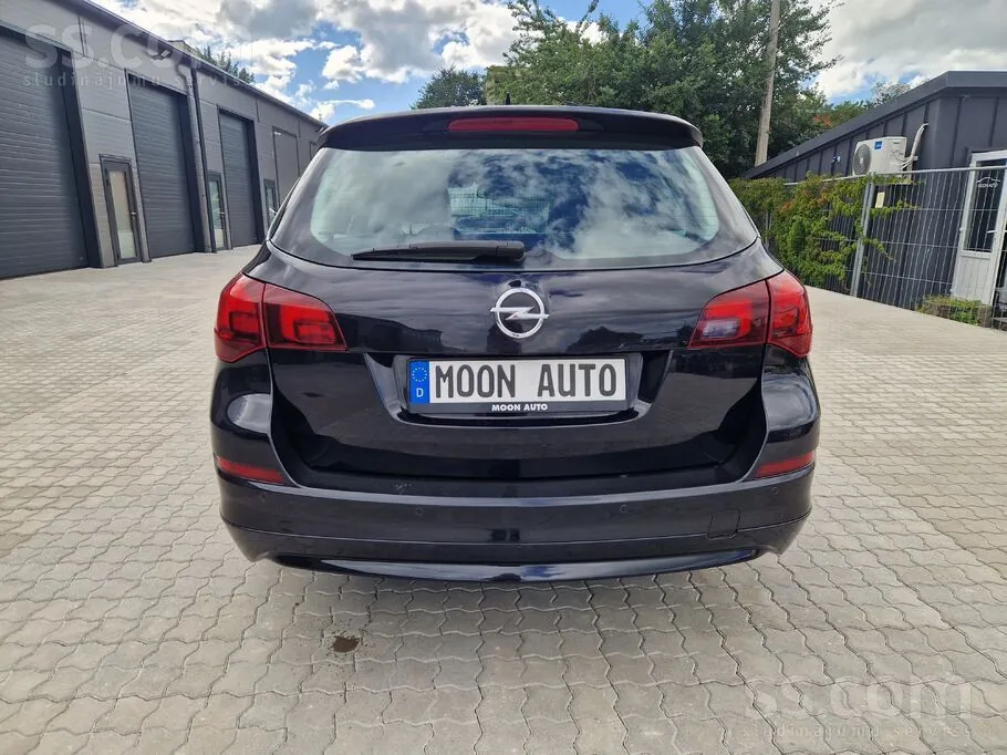 Opel Astra 2011 photo 5