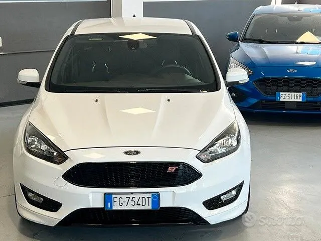 Ford Focus 2016 photo 2
