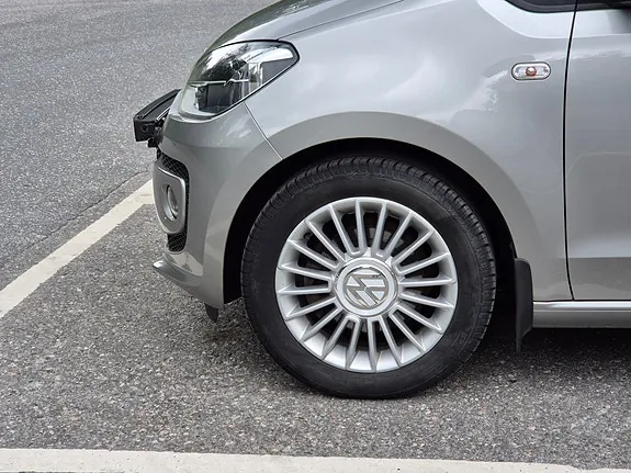 Volkswagen Up 2016 photo 5