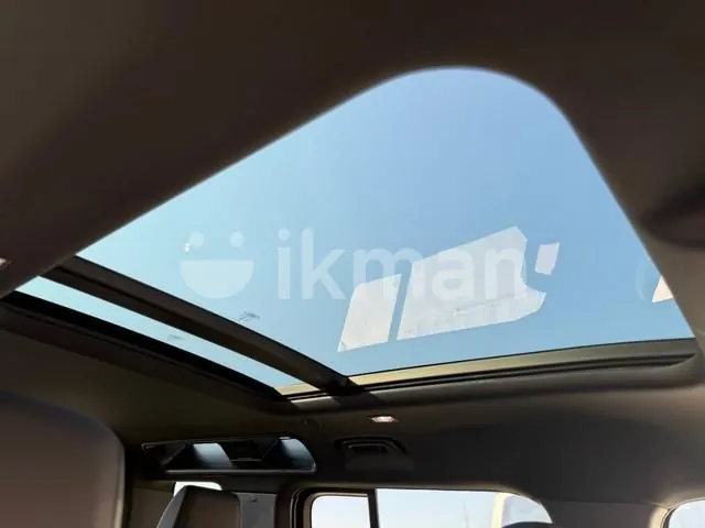 Land Rover Defender 2026 photo 5