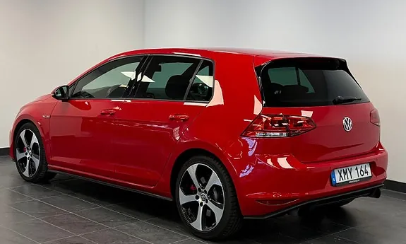 Volkswagen Golf 2015 photo 2