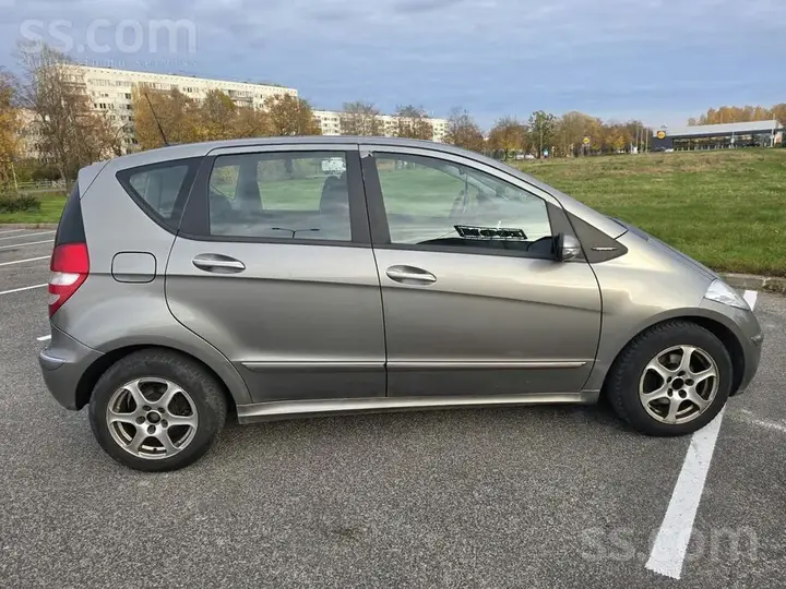 Mercedes-Benz A 180 2005 photo 4