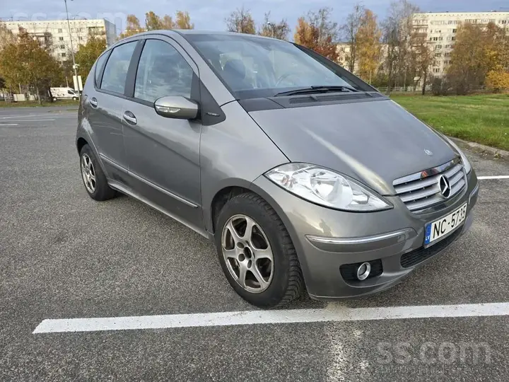 Mercedes-Benz A 180 2005 photo 2