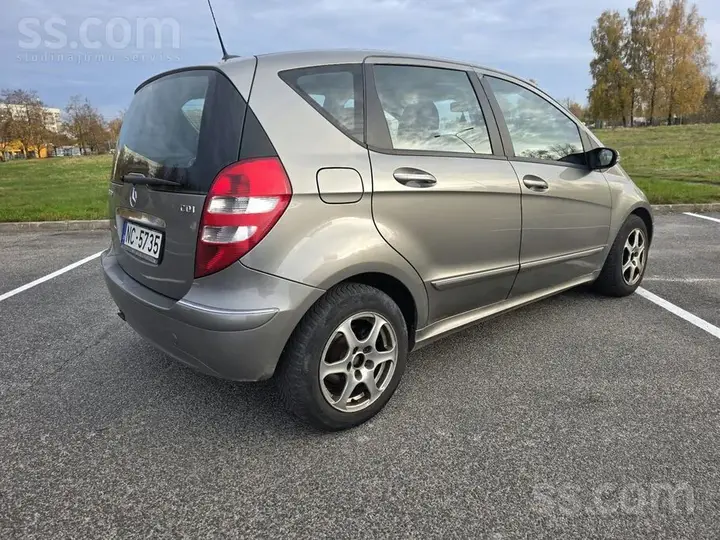 Mercedes-Benz A 180 2005 photo 3