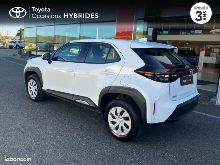 Toyota Yaris Cross 2023 photo 2