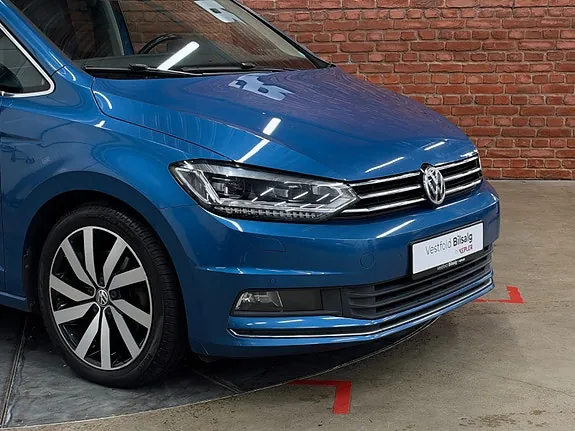 Volkswagen Touran 2018 photo 2