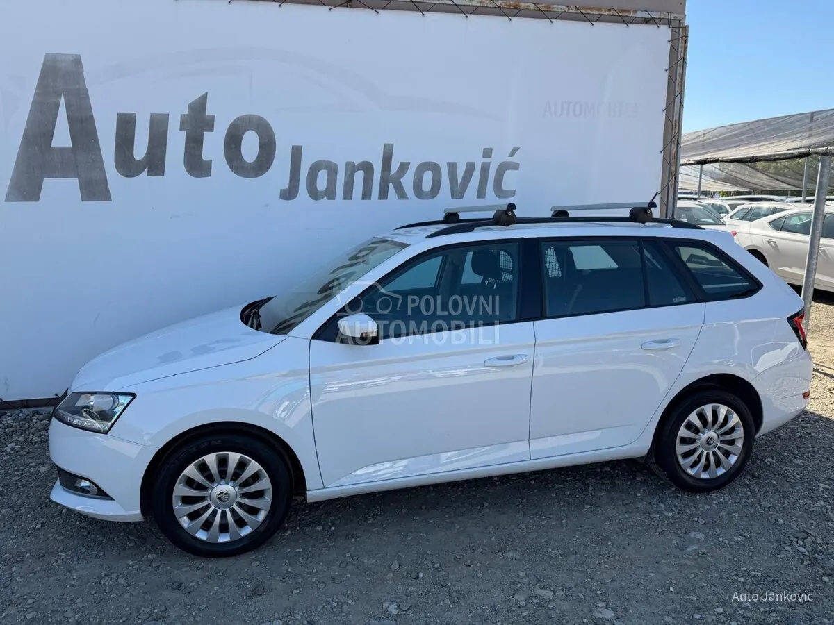 Skoda Fabia 2022 photo 4