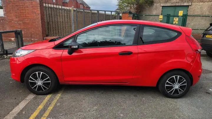 Ford Fiesta 2012 photo 4