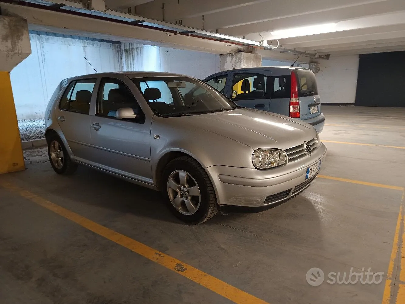 Volkswagen Golf 2003 photo 2
