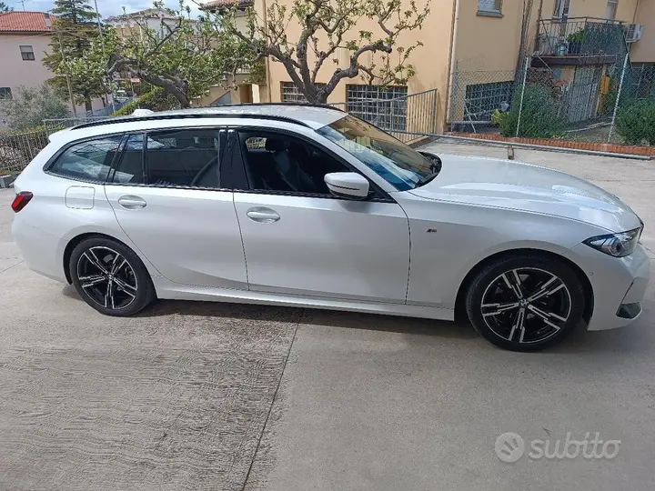BMW 320D 2023 photo 2