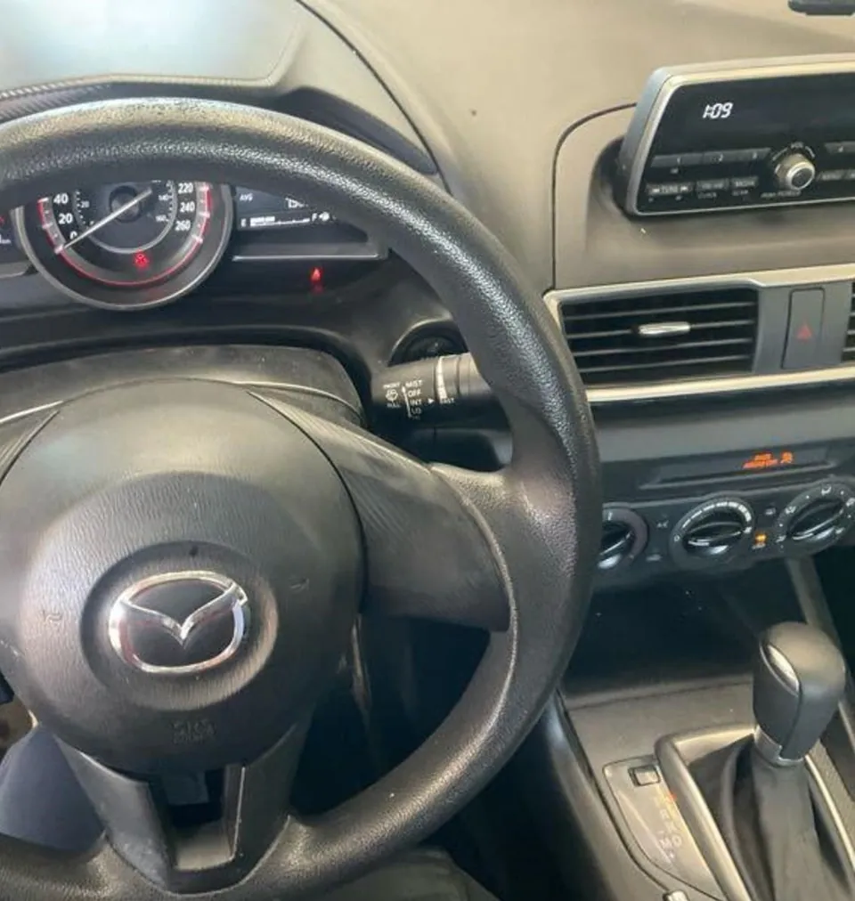 Mazda Mazda3 2015 photo 4