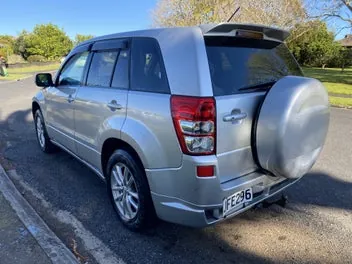 Suzuki Escudo 2006 photo 5