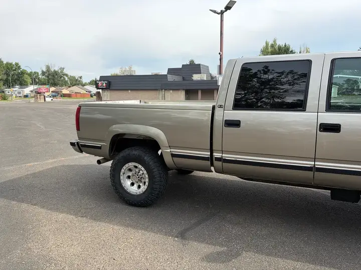 GMC C/K 2500 2000 photo 3