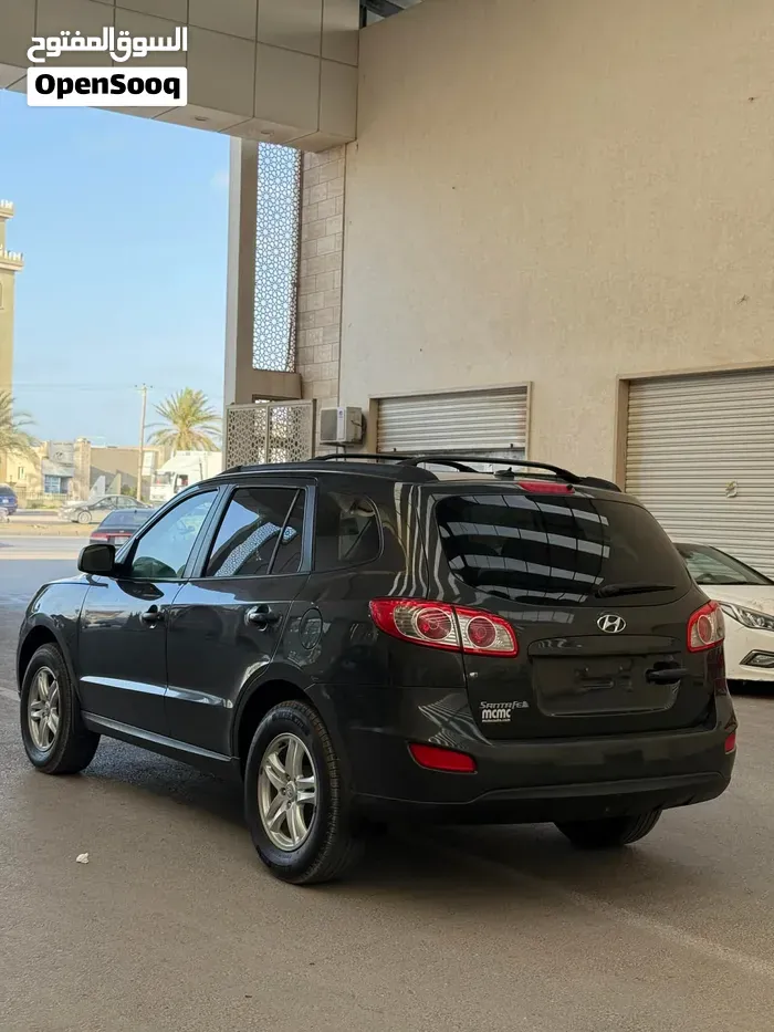 Hyundai Santa Fe 2012 photo 3