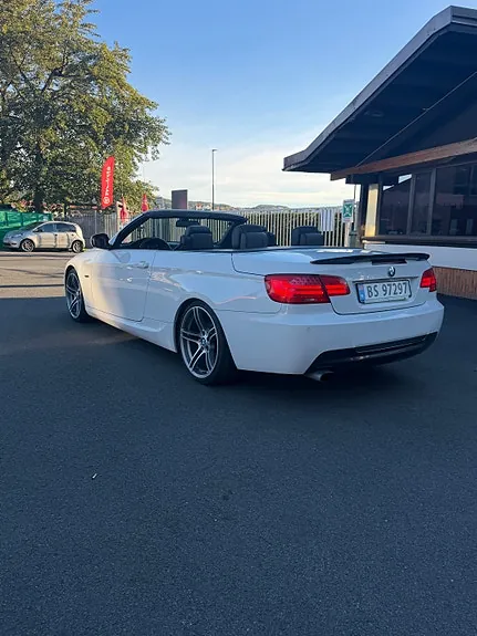 BMW 318I 2011 photo 5
