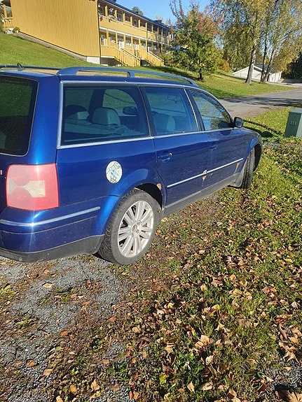 Volkswagen Passat 2002 photo 2