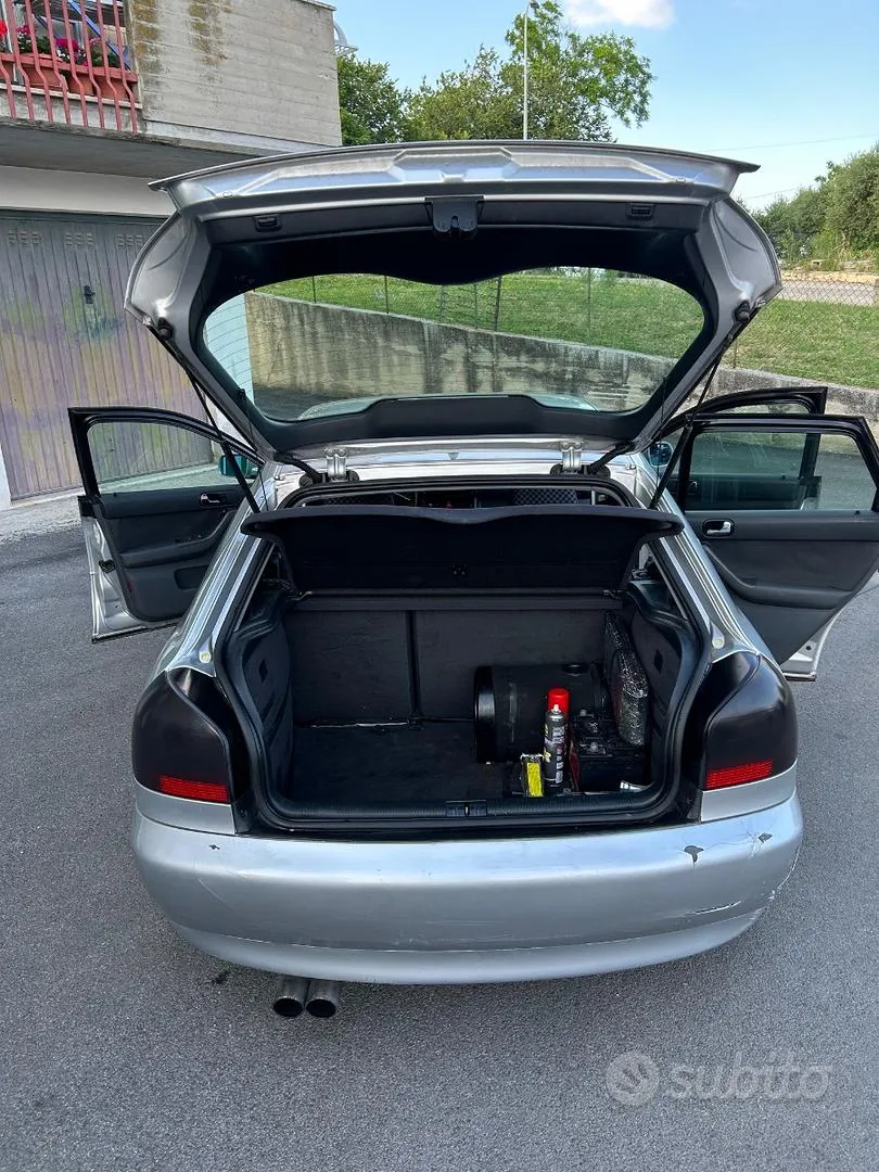Audi A3 2000 photo 2