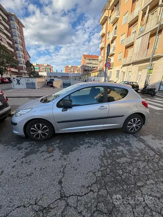 Peugeot 207