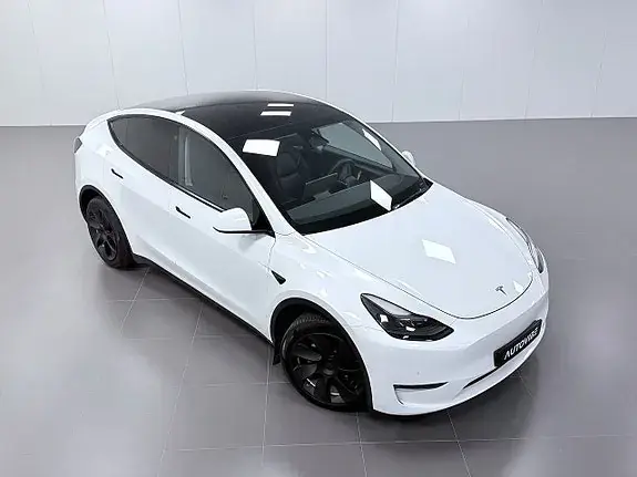 Tesla Model Y 2023 photo 2