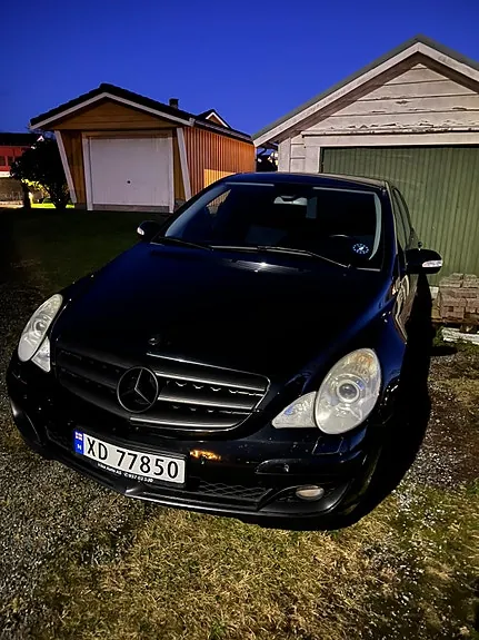 Mercedes-Benz R320