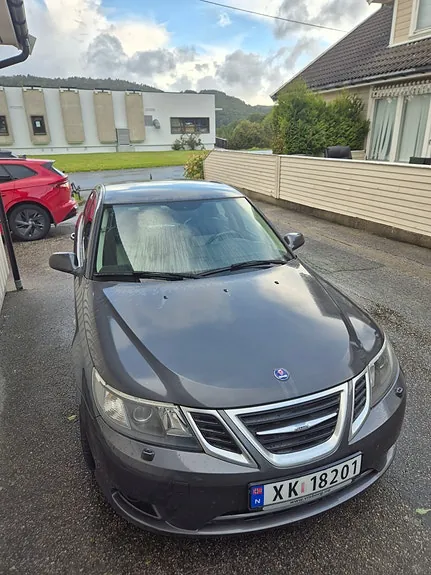 Saab 9-3 2010 photo 2