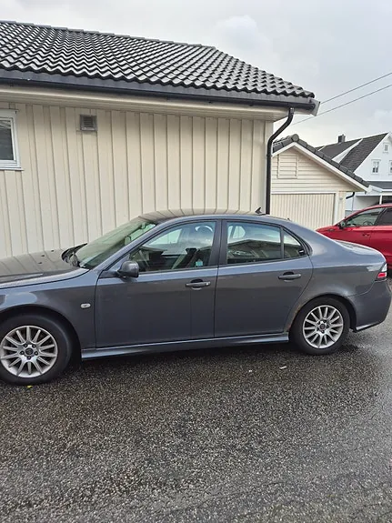 Saab 9-3 2010 photo 3