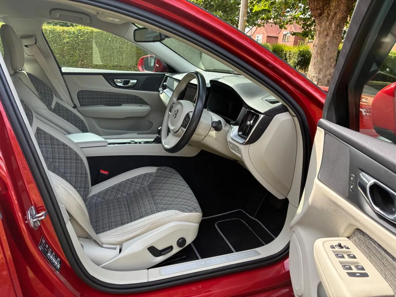 Volvo V60 2019 photo 4