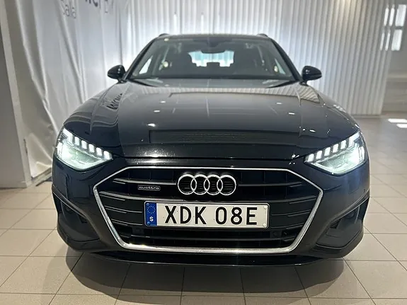 Audi A4 2022 photo 2