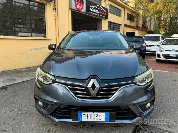 Renault Megane 2017 photo 2