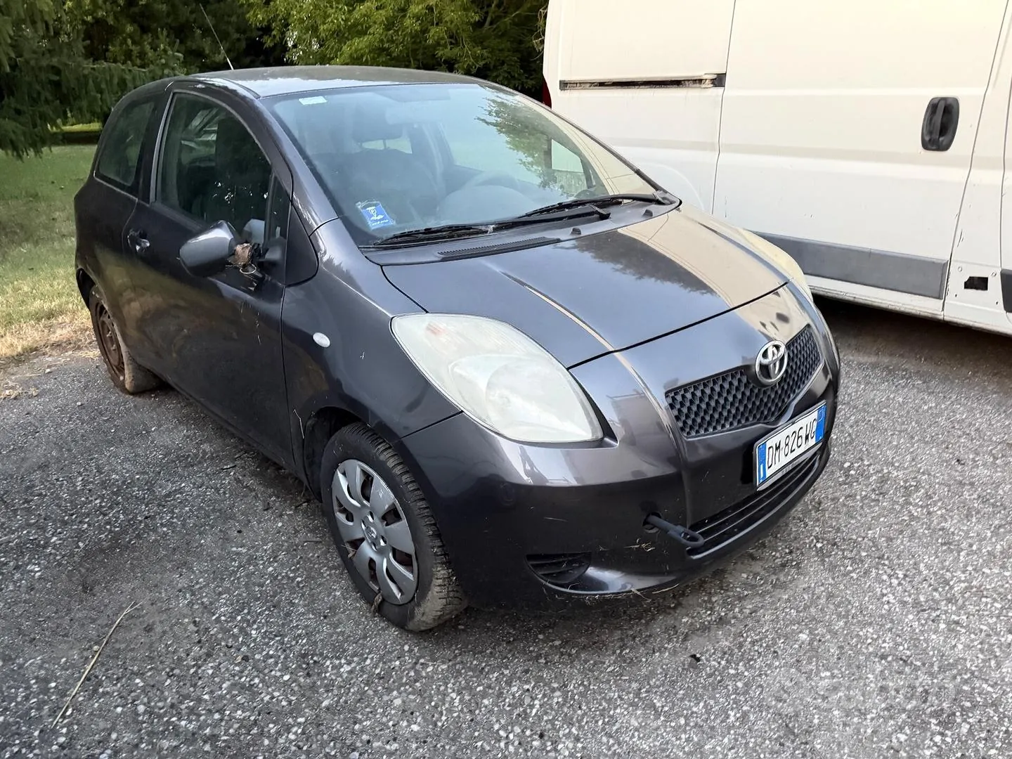 Toyota Yaris 2007 photo 2