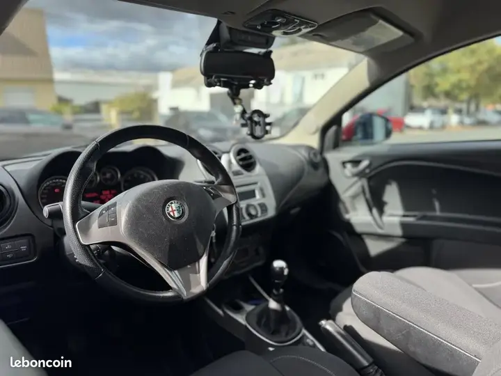 Alfa Romeo Mito 2011 photo 3