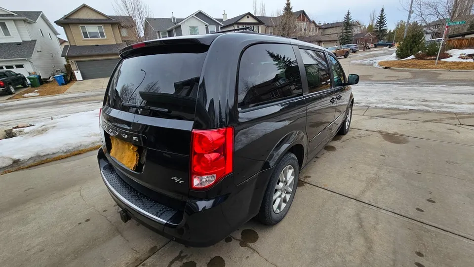 Dodge Grand Caravan 2013 photo 2