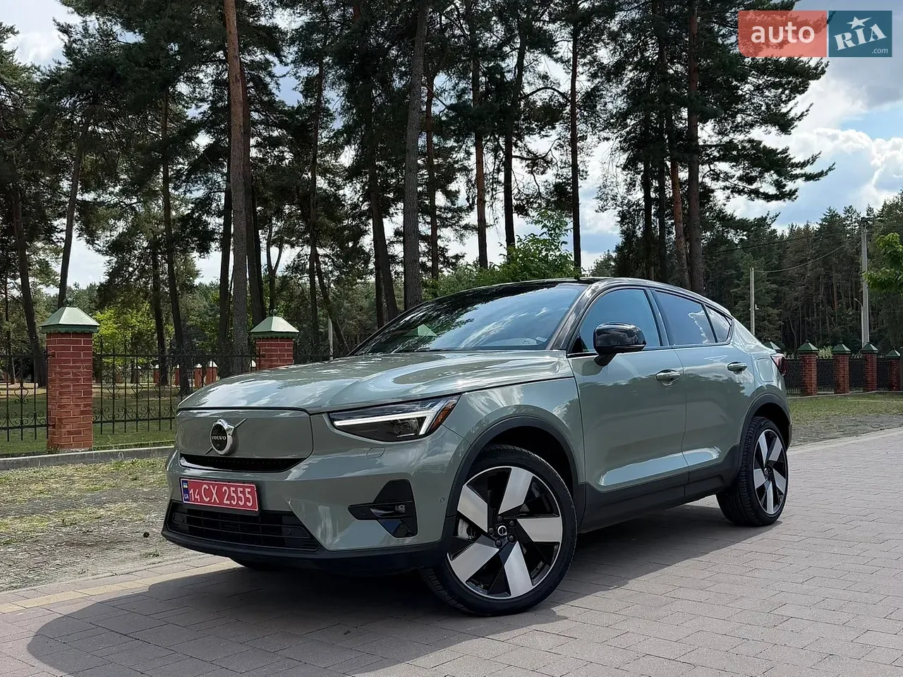 Volvo C40 2022 photo 2