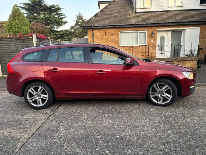 Volvo V60 2015 photo 4