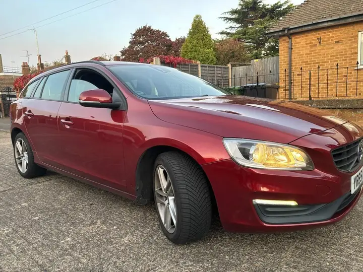 Volvo V60 2015 photo 3