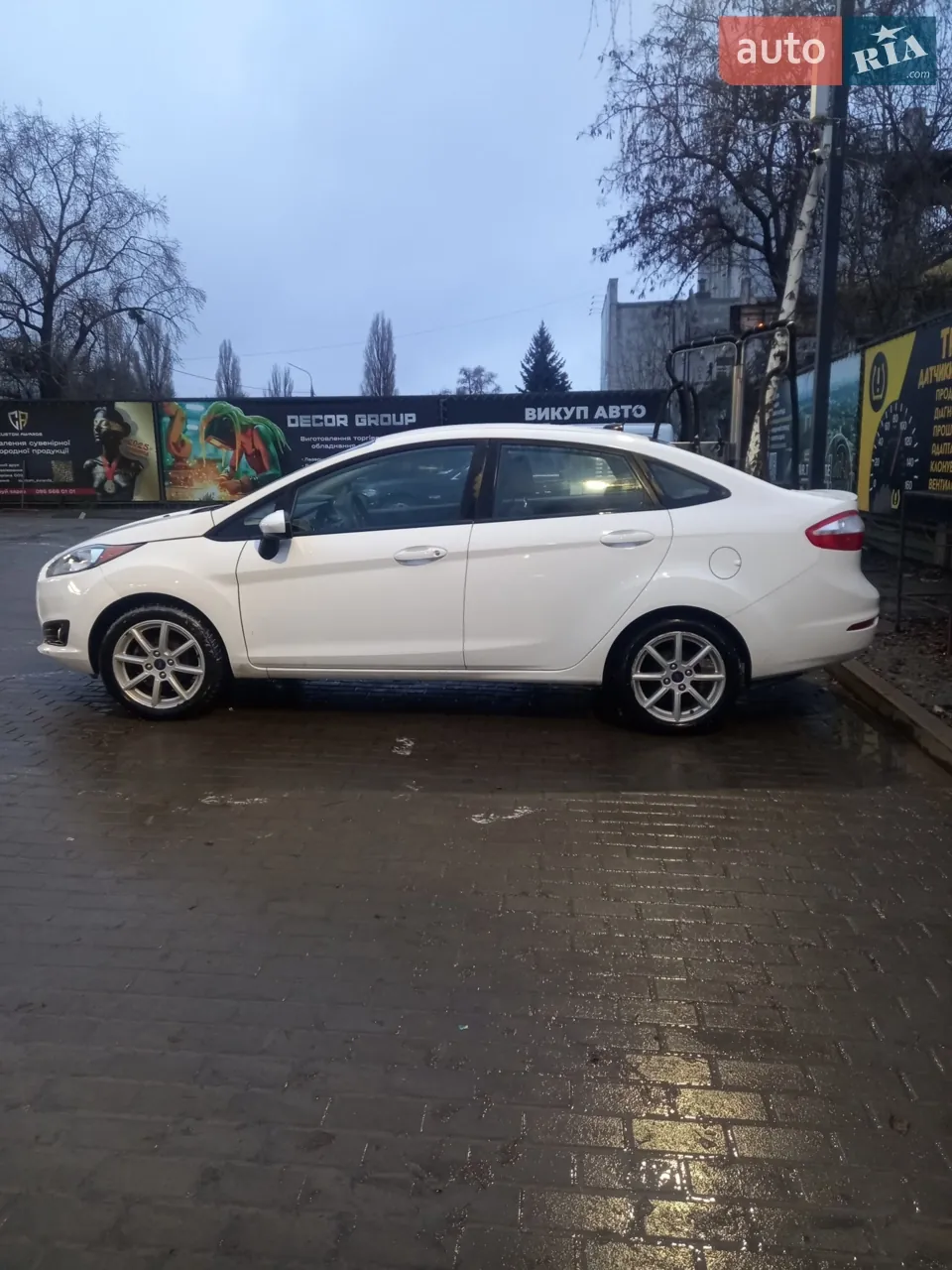 Ford Fiesta 2019 photo 2