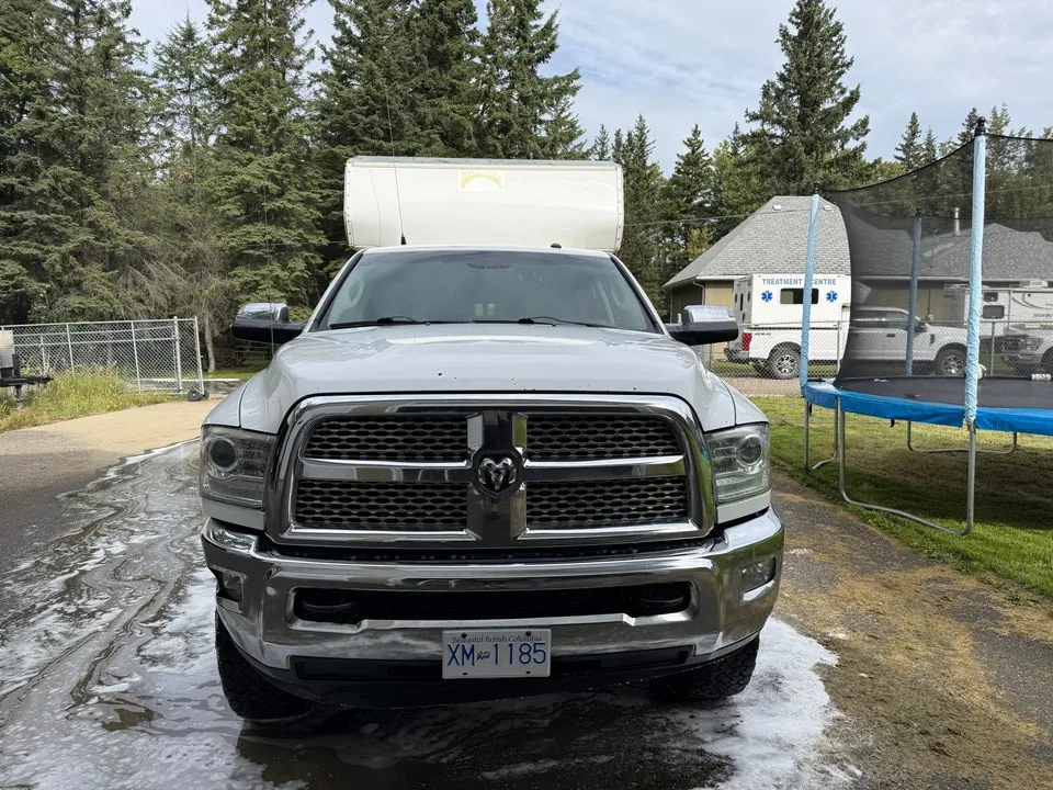 Dodge Ram 3500 2015 photo 2