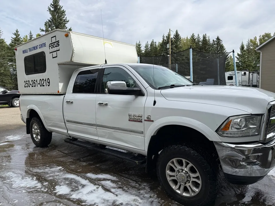 Dodge Ram 3500 2015 photo 3