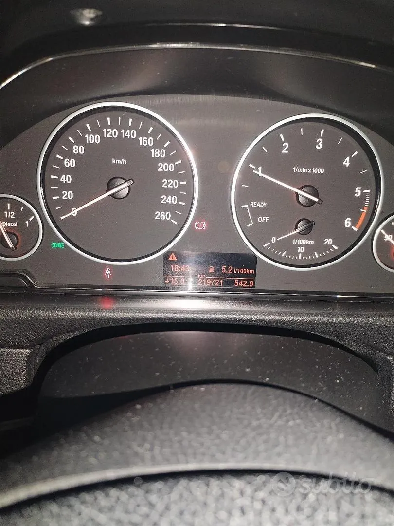 BMW 318 2014 photo 4