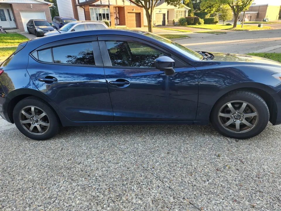 Mazda Mazda3 2015 photo 2