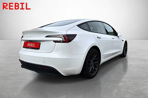 Tesla Model 3 2025 photo 4