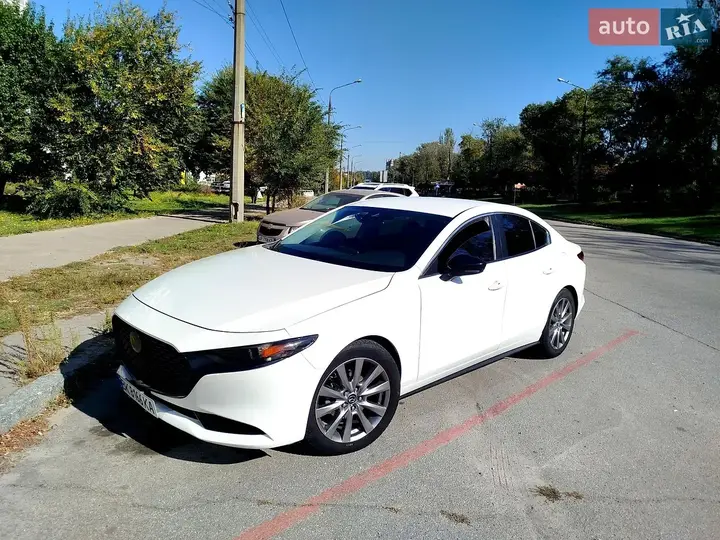 Mazda 3 2019 photo 2