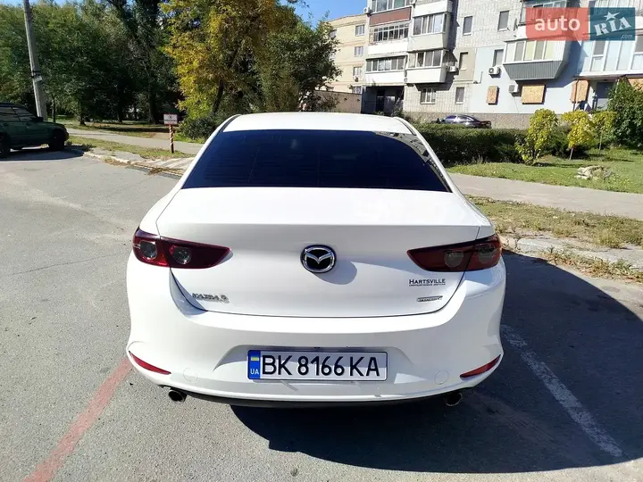 Mazda 3 2019 photo 3