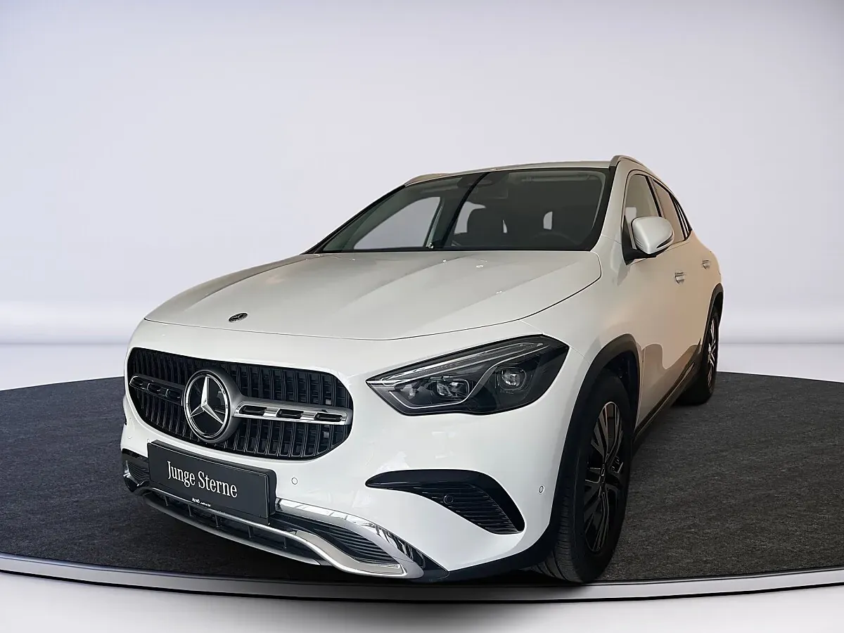 Mercedes-Benz Gla Class 2025 photo 2