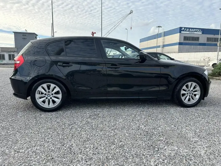 BMW 1 Series 2011 photo 4