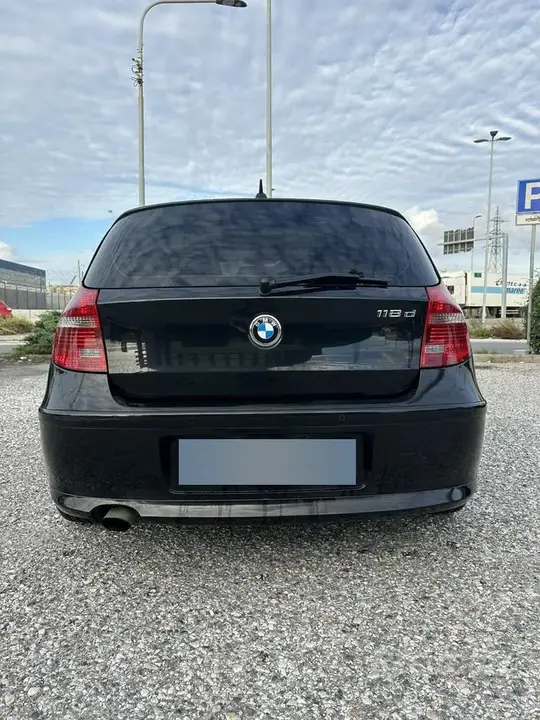 BMW 1 Series 2011 photo 2